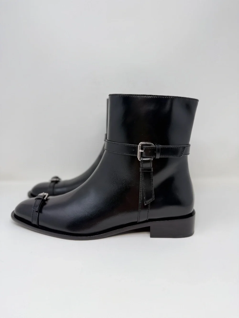 New Tory Burch Runway Multi Buckle Ankle Boot Perfect Black Sz 10